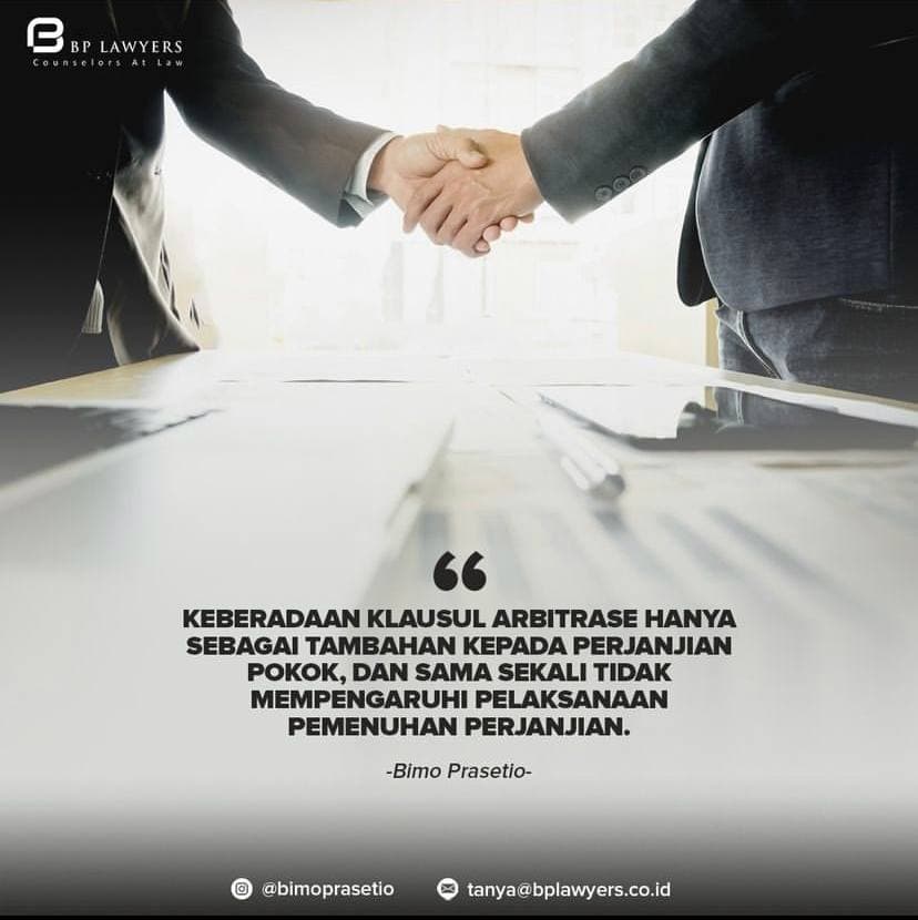 KEDUDUKAN KLAUSULA ARBITRASE DALAM KONTRAK